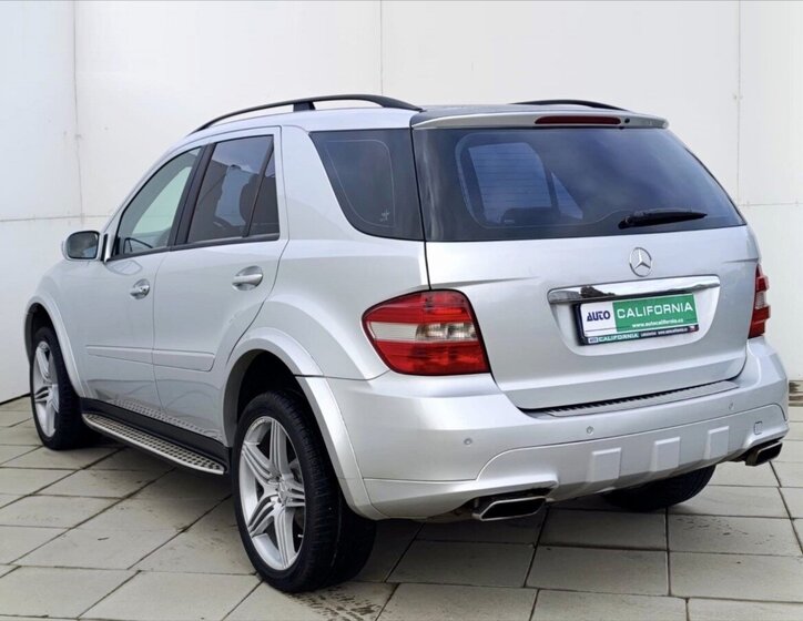 Mercedes-Benz Třídy M SUV 3,0 l 165 kw