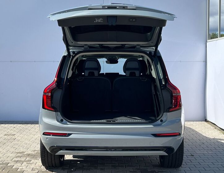 Volvo XC90 11