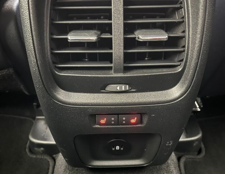 Ford Kuga SUV / Terénní 2,5 l 140 kw