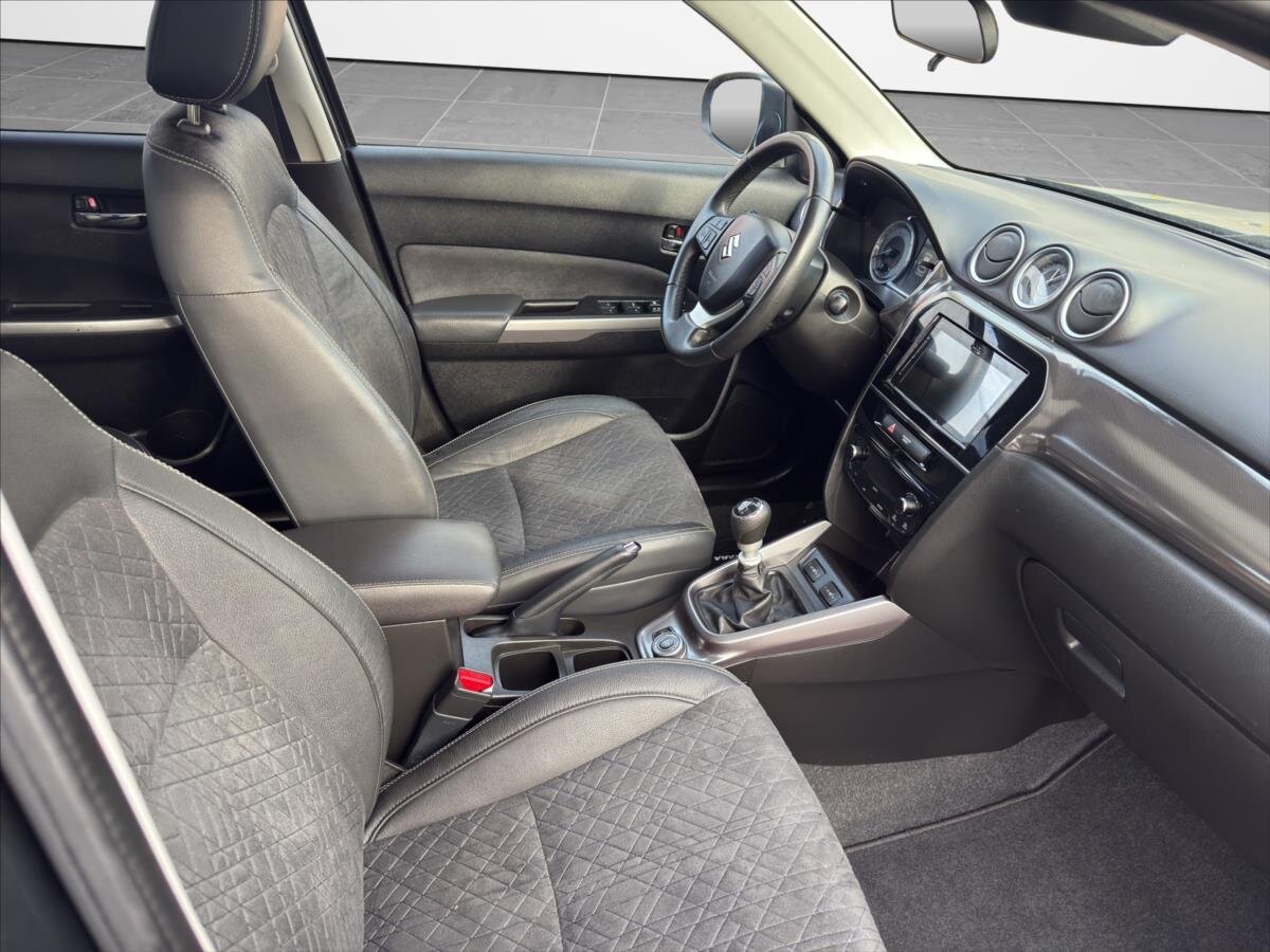 Suzuki Vitara SUV 1,4 l 103 kw
