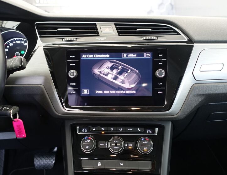 Volkswagen Touran 11