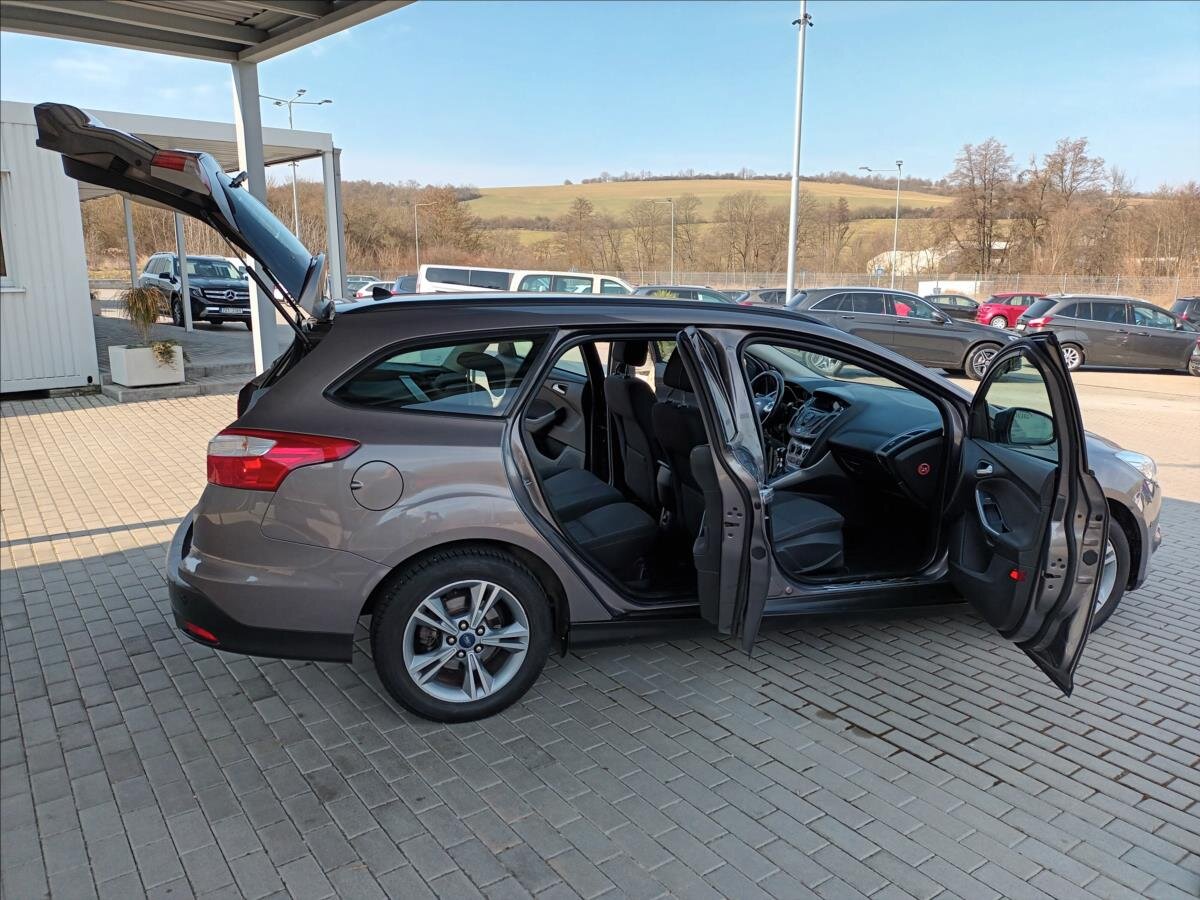 Ford Focus Kombi 998,0 92 kw