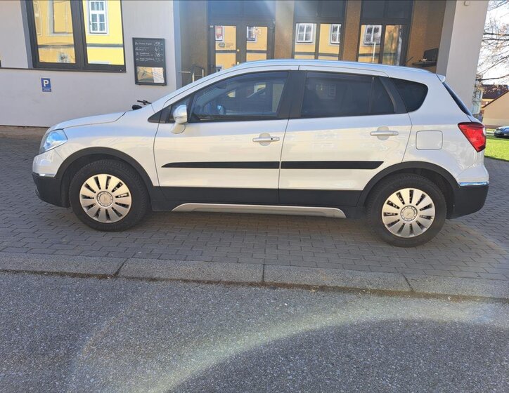 Suzuki SX4 S-Cross Hatchback 1,6 l 88 kw