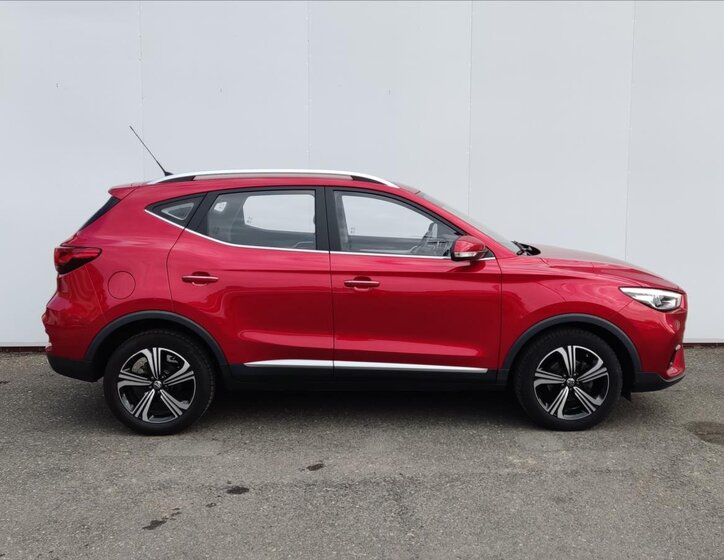 MG ZS SUV / Terénní 1,5 l 78 kw