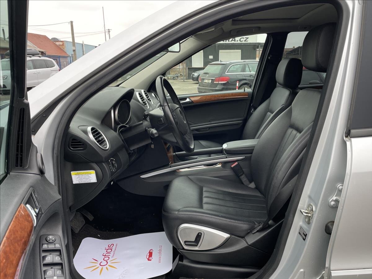 Mercedes-Benz Třídy M SUV / Terénní 3,5 l 200 kw