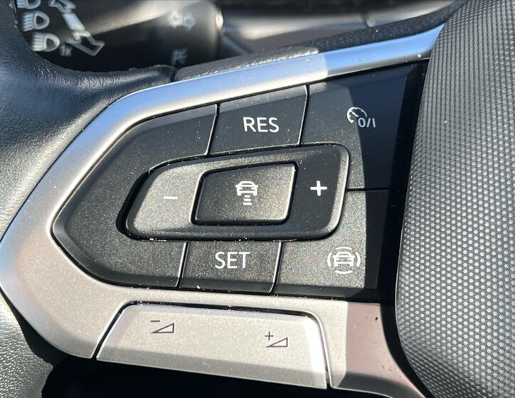 Volkswagen Touran MPV 1,5 l 110 kw