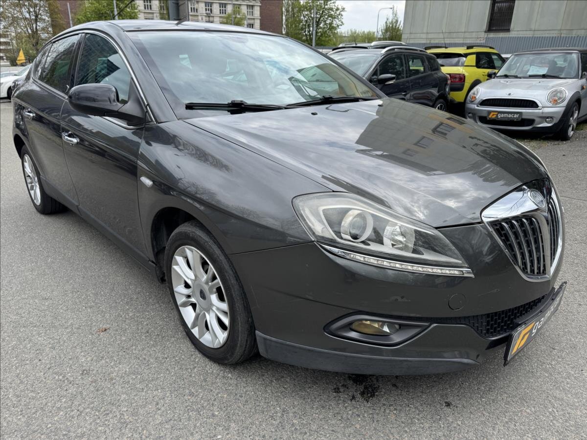 Lancia Delta Hatchback 2,0 l 121 kw