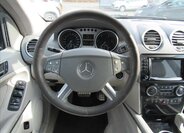 Mercedes-Benz Třídy M SUV / Terénní 3,0 l 165 kw