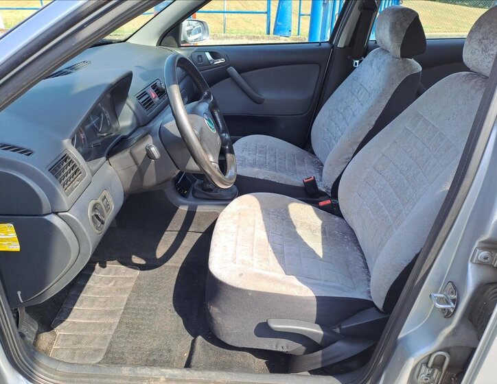 Škoda Octavia Liftback 1,6 l 75 kw