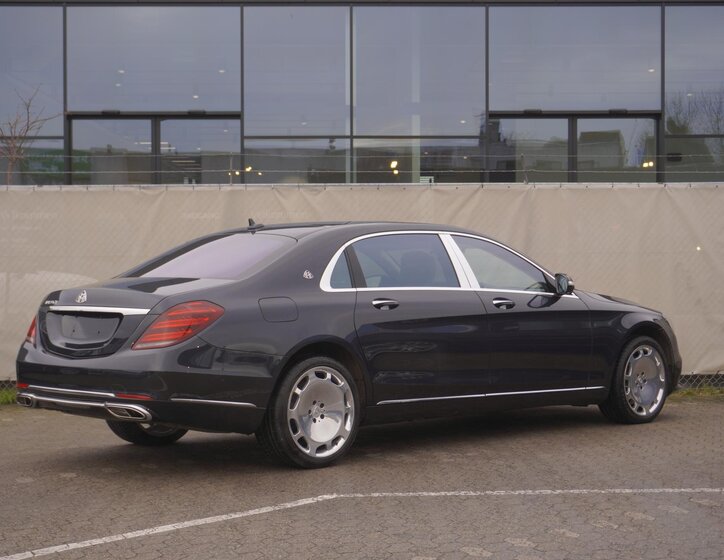 Mercedes-Benz Třídy S 12