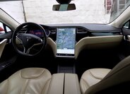 Tesla Model S 20