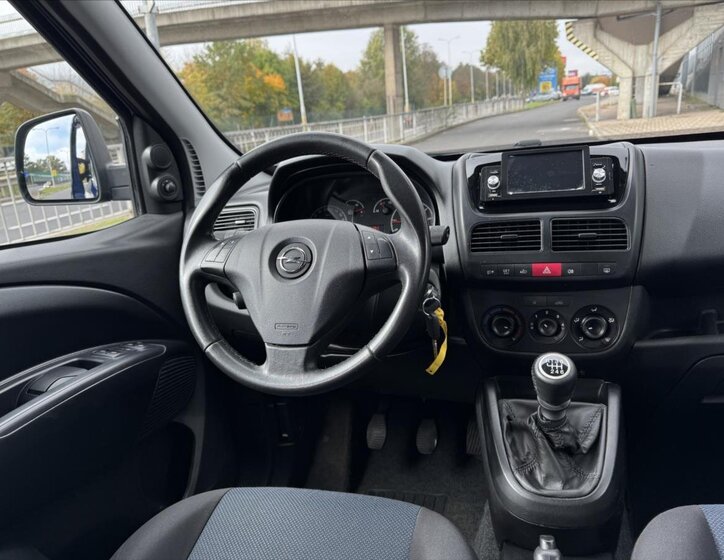 Opel Combo MPV 1,6 l 77 kw