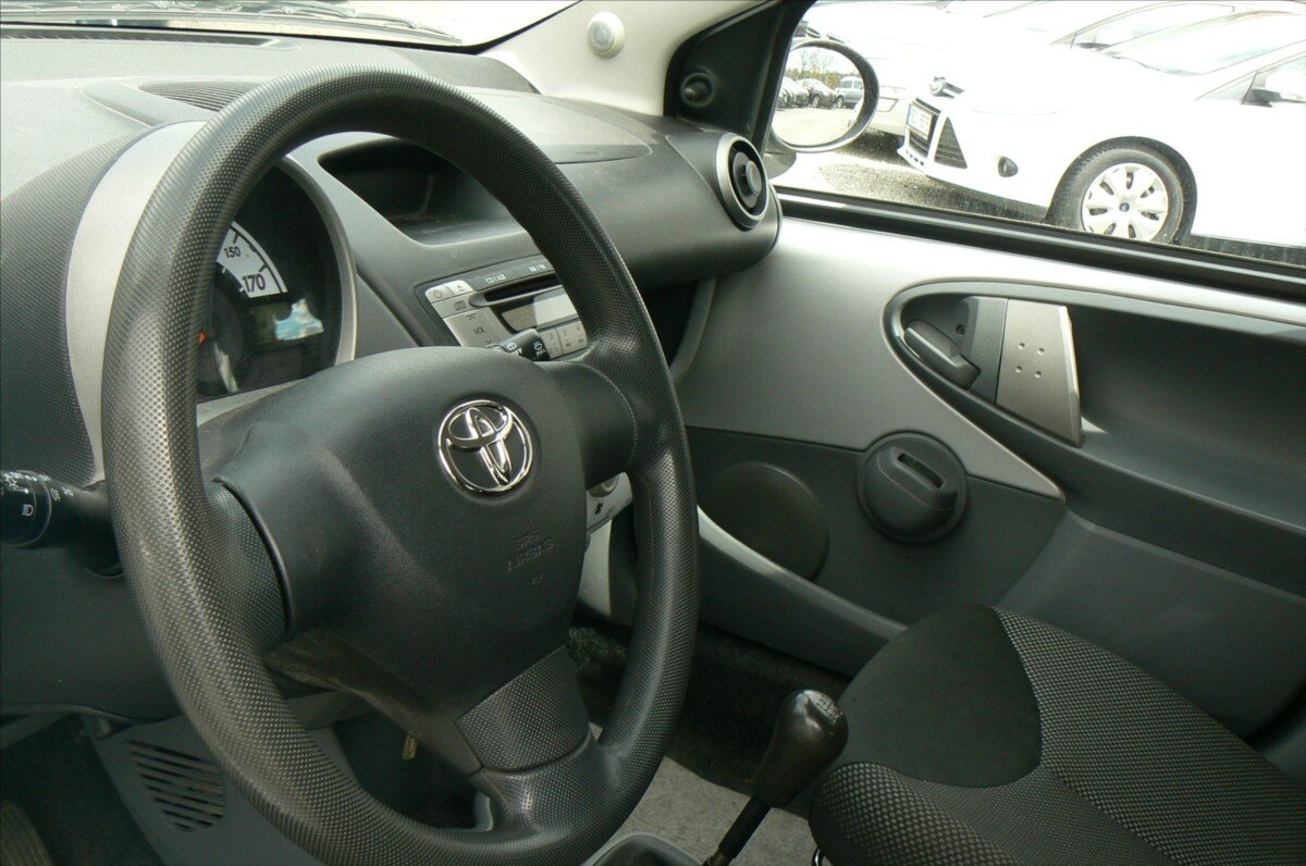 Toyota Aygo Hatchback 998,0 50 kw