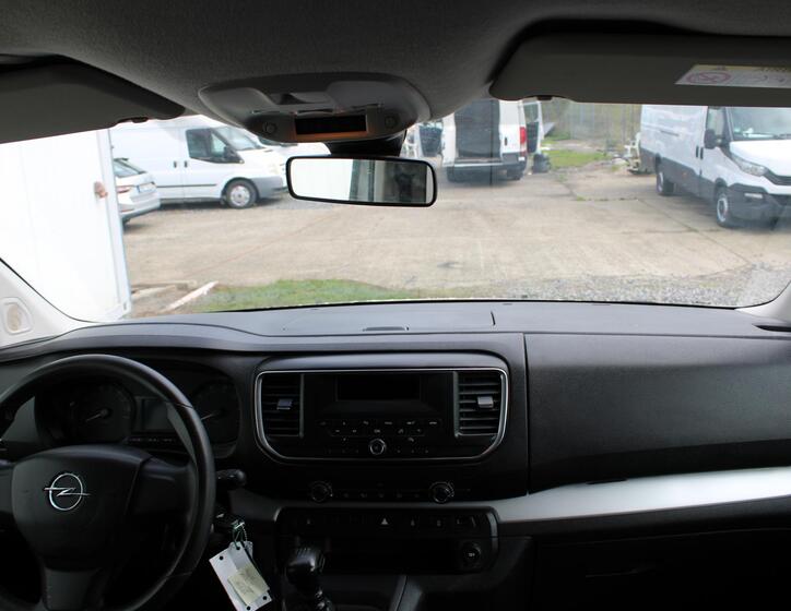 Opel Vivaro 11