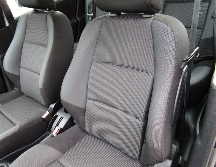 Peugeot 207 Hatchback 1,4 l 70 kw