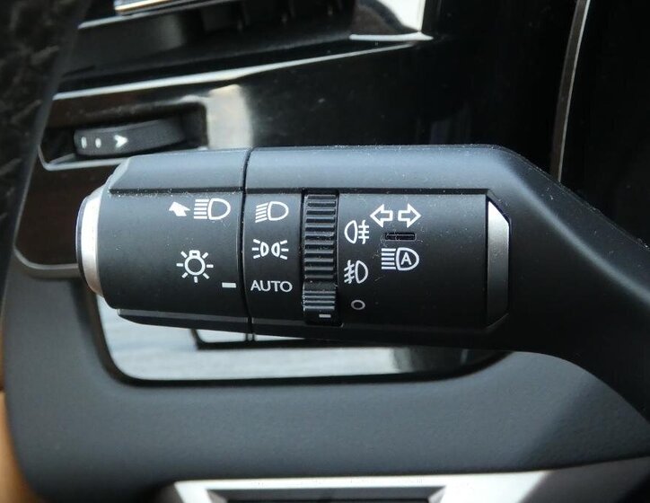 Lexus RX 350h SUV / Terénní 2,5 l 140 kw