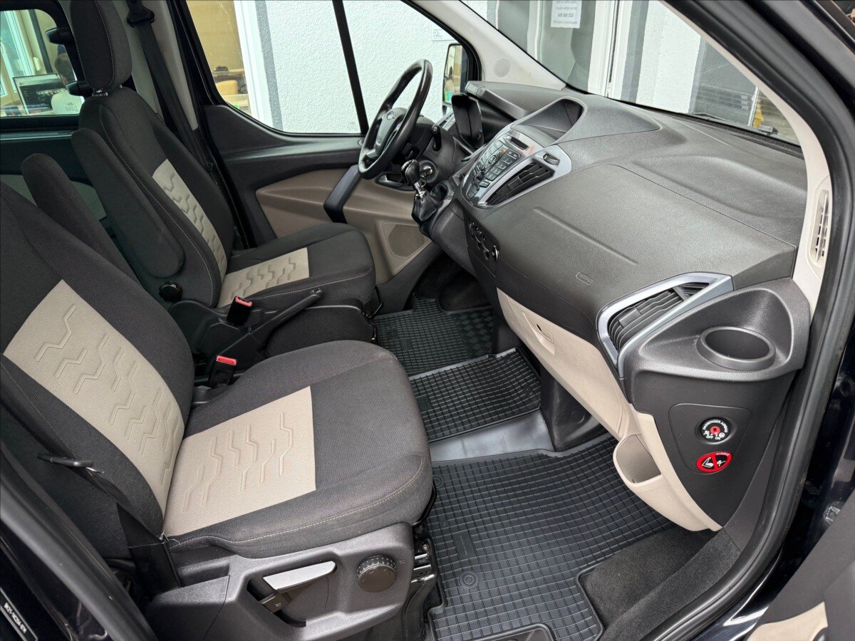 Ford Tourneo Custom MPV 2,2 l 92 kw