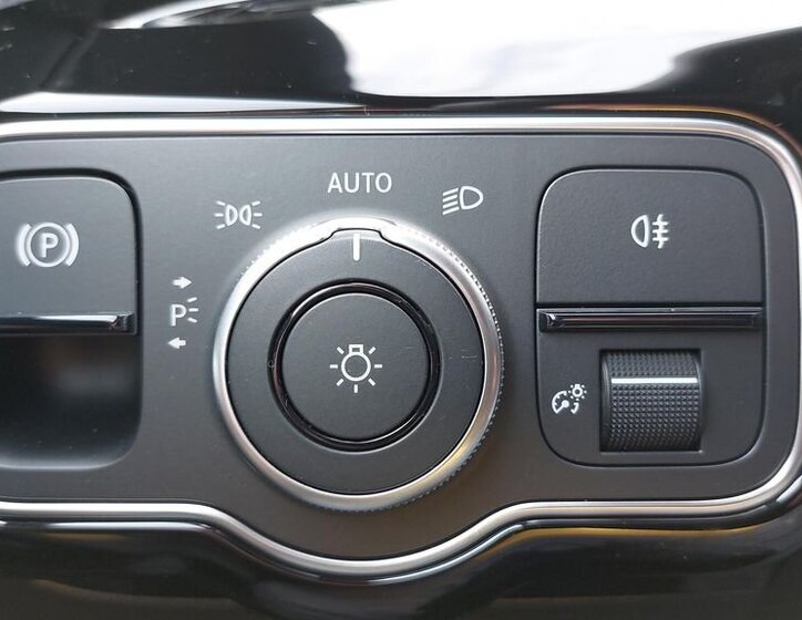 Mercedes-Benz CLA Kombi 1,3 l 120 kw