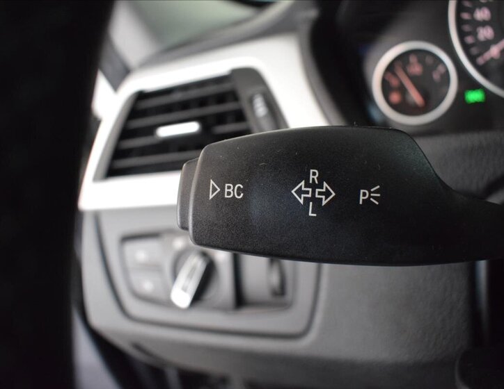 BMW Řada 3 Sedan / Limuzína 1,6 l 100 kw