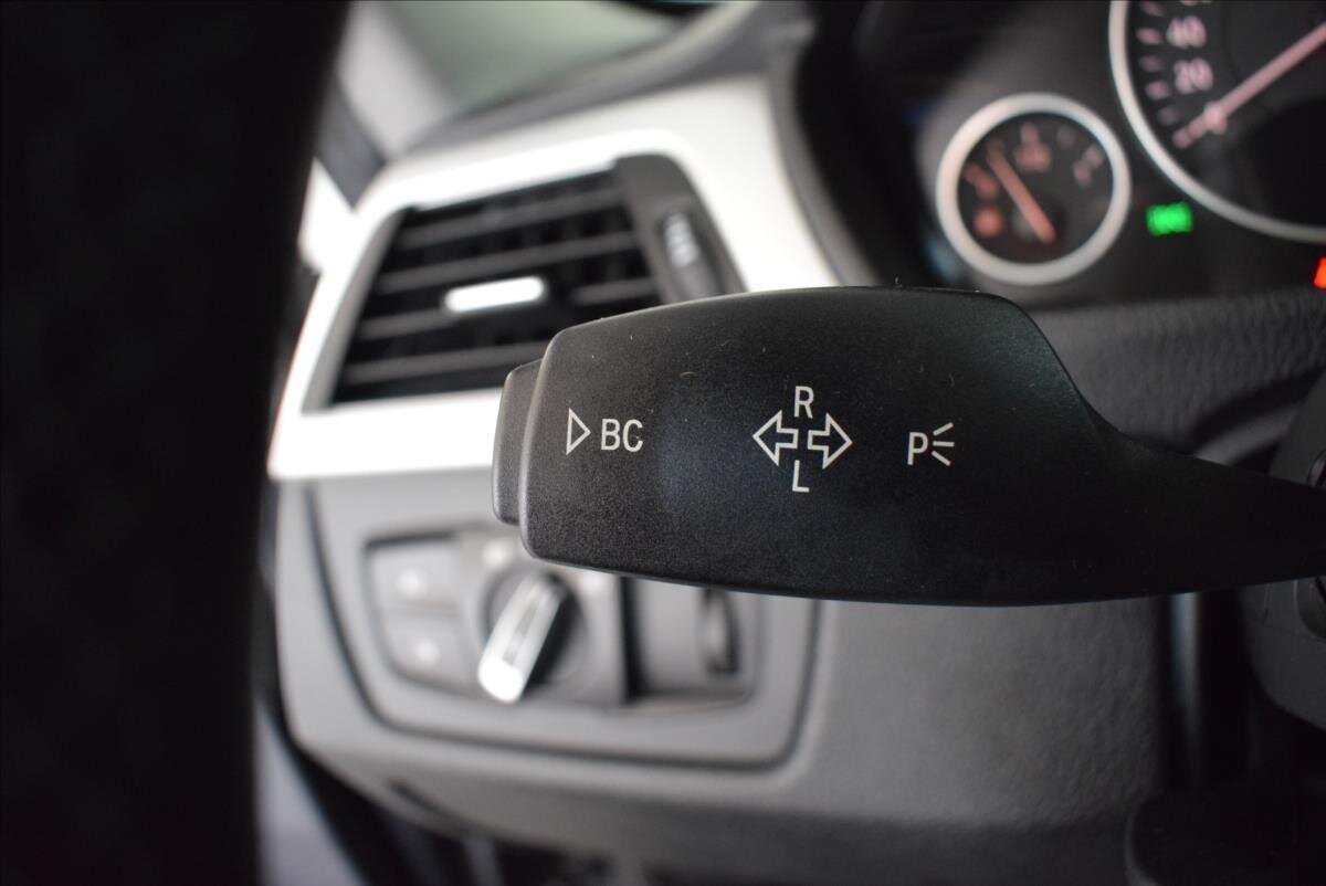 BMW Řada 3 Sedan / Limuzína 1,6 l 100 kw