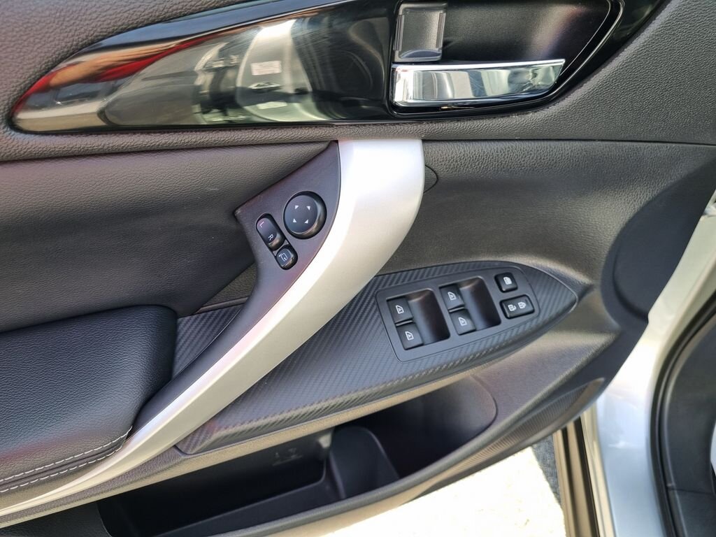 Mitsubishi Ostatní SUV / Terénní 2,4 l 138 kw