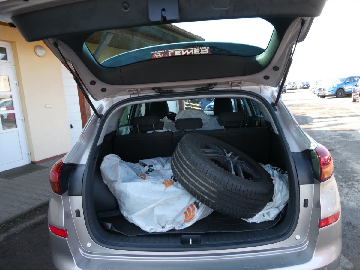 Hyundai Tucson SUV / Terénní 1,6 l 85 kw