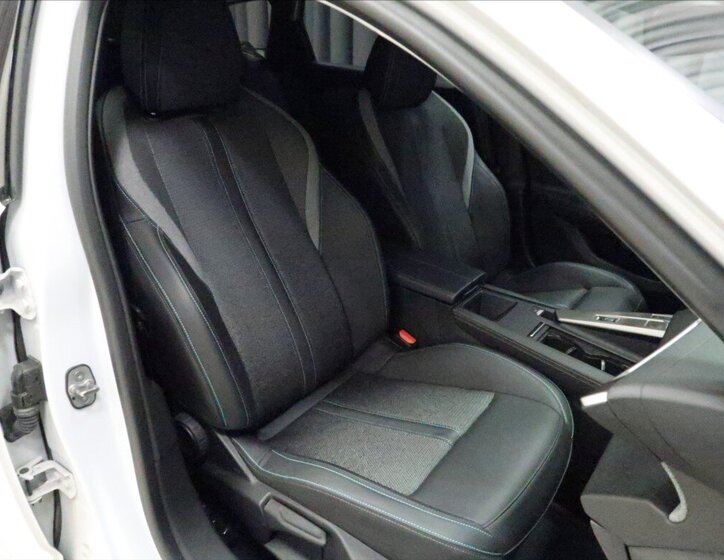 Peugeot 308 Kombi 1,5 l 96 kw