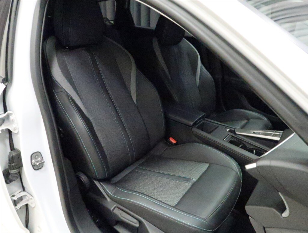 Peugeot 308 Kombi 1,5 l 96 kw