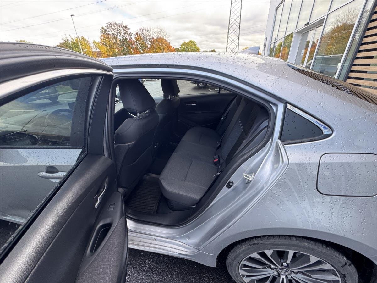 Toyota Corolla Sedan / Limuzína 1,8 l 72 kw