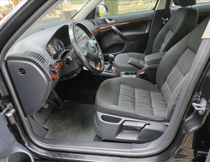 Škoda Octavia 9