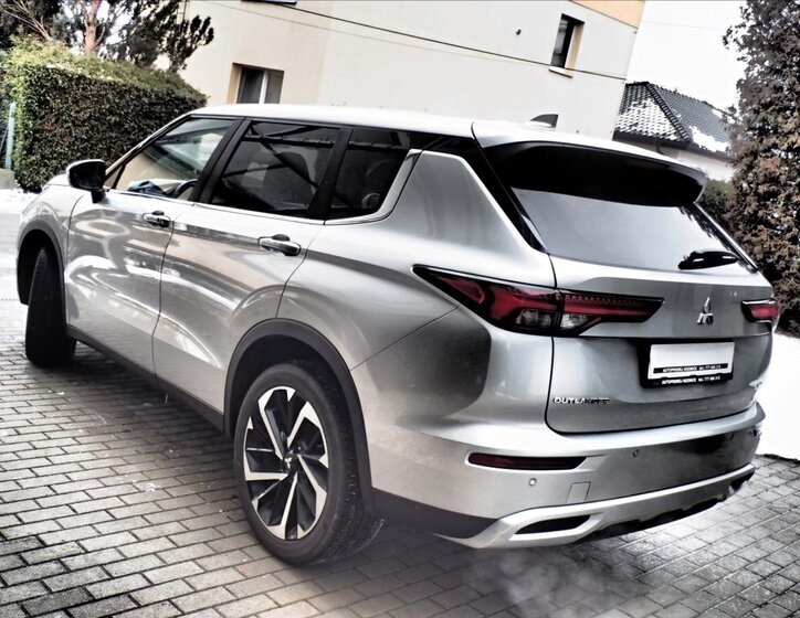 Mitsubishi Outlander 5