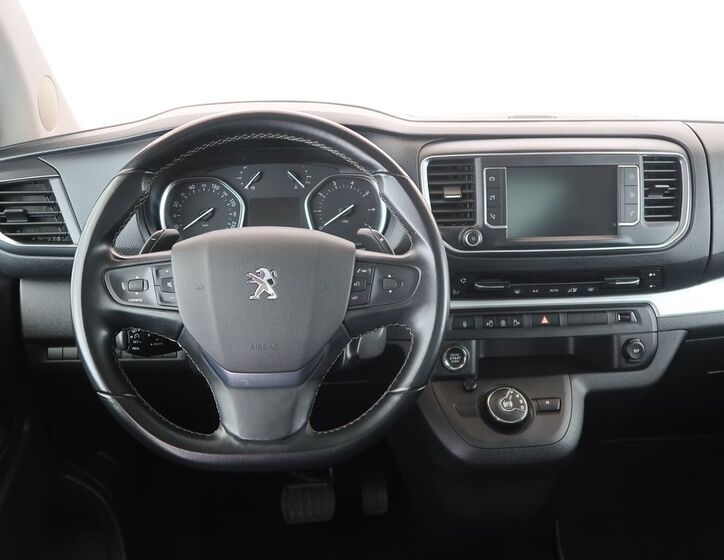 Peugeot Traveller 17