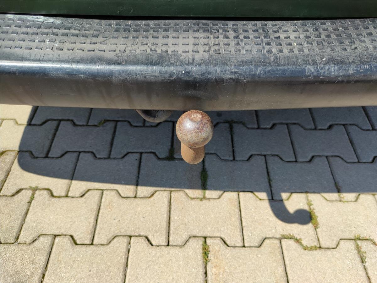 Volkswagen Transporter Kombi 2,5 l 75 kw