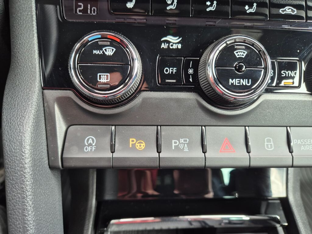 Škoda Karoq SUV / Terénní 1,5 l 110 kw