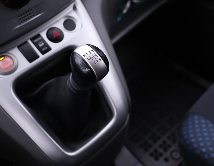 Nissan NV200 VAN / Minibus 1,5 l 81 kw