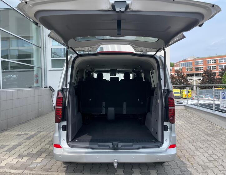 Volkswagen Caravelle 29