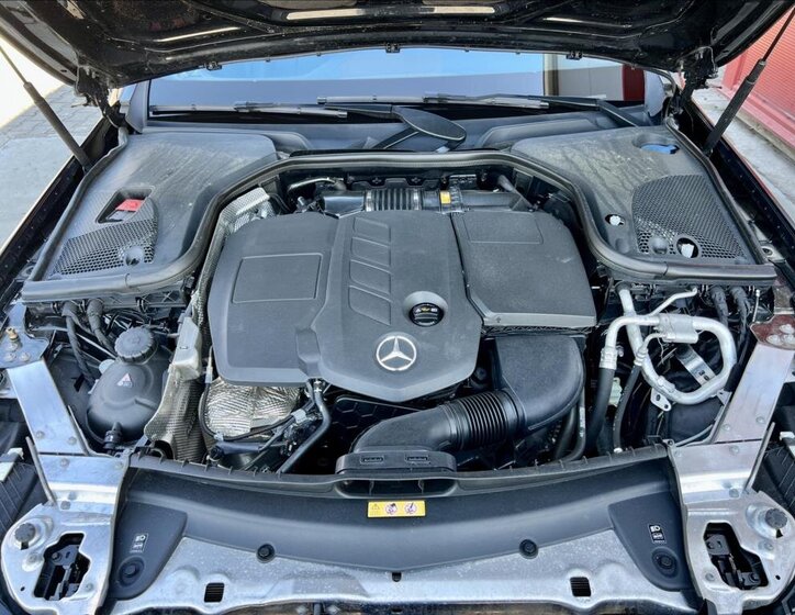 Mercedes-Benz Třídy E Kombi 2,0 l 143 kw
