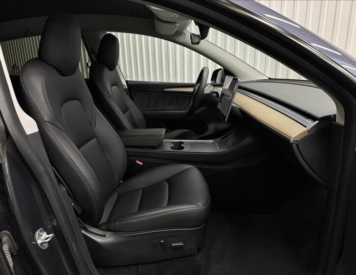 Tesla Model Y SUV 0,0 378 kw