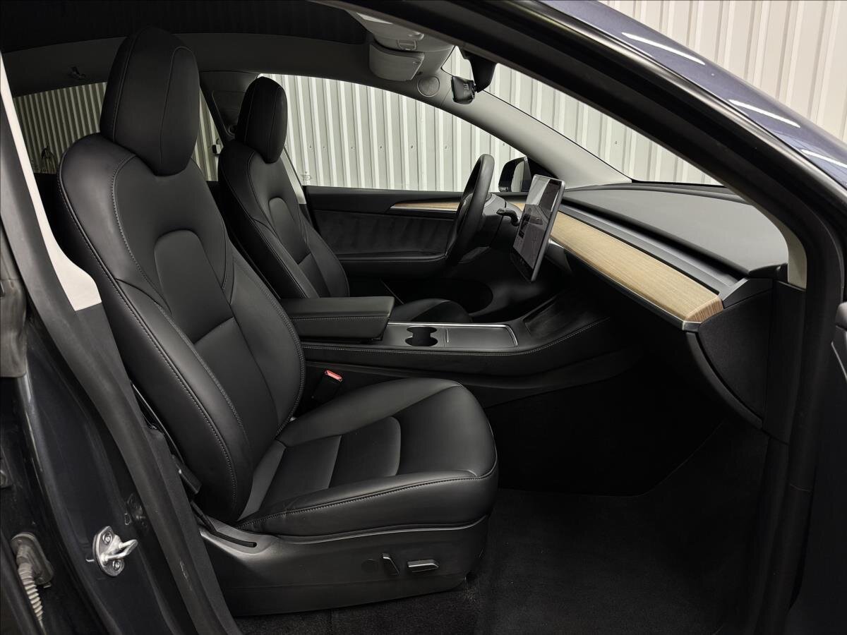 Tesla Model Y SUV 0,0 378 kw