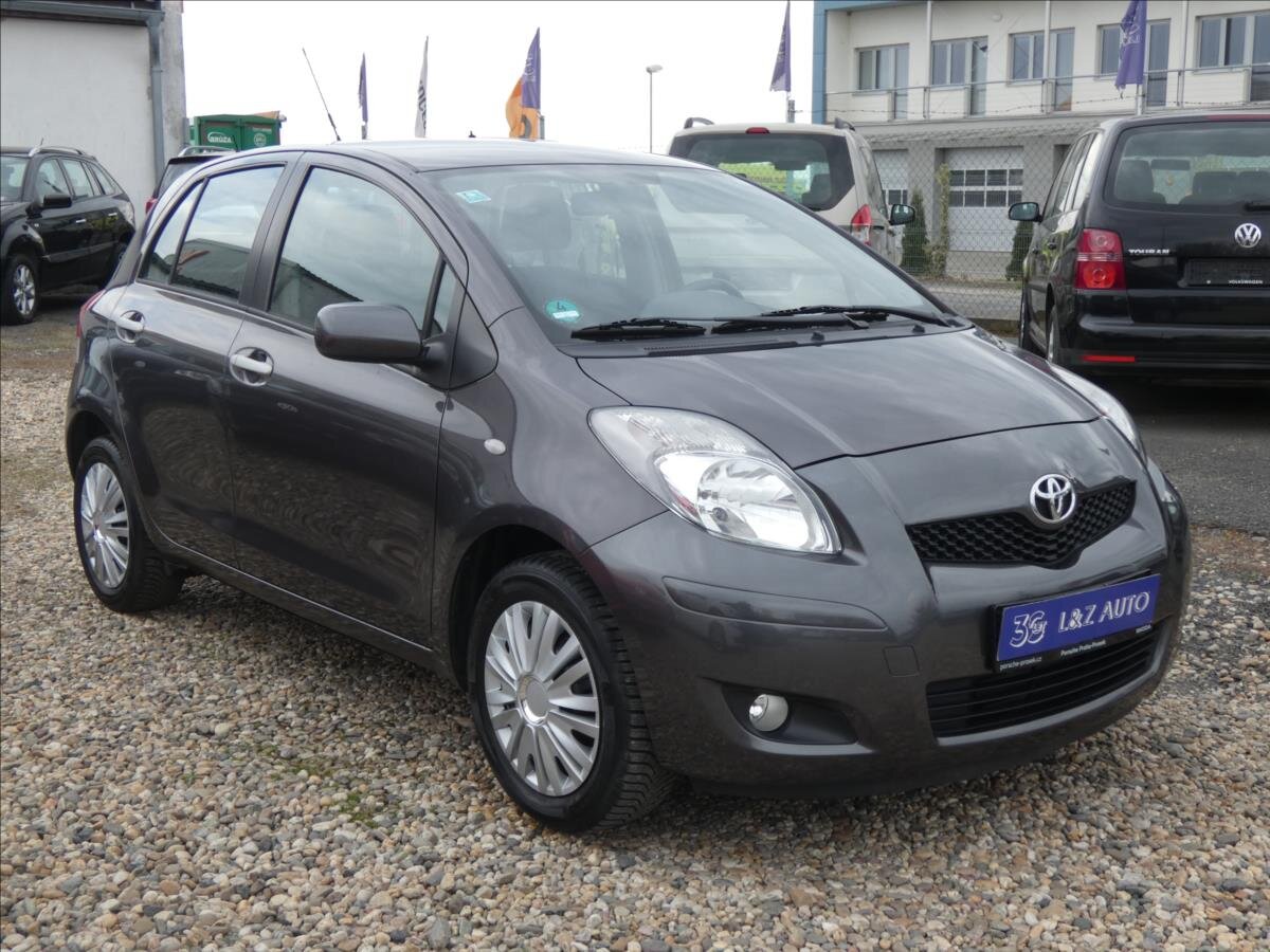 Toyota Yaris Hatchback 998,0 51 kw