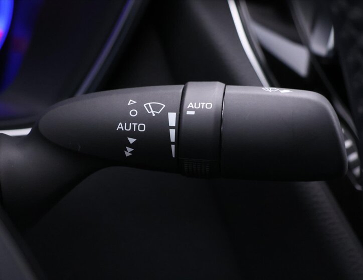 Toyota Corolla Sedan 1,5 l 92 kw