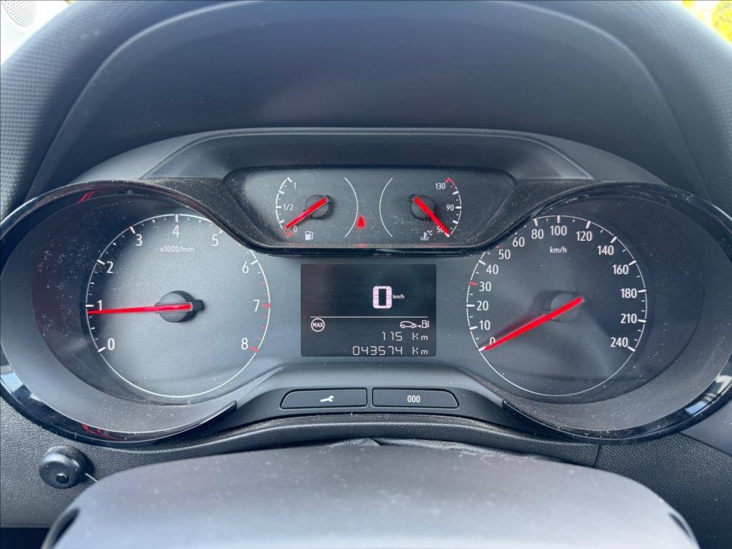 Opel Crossland SUV / Terénní 1,2 l 81 kw