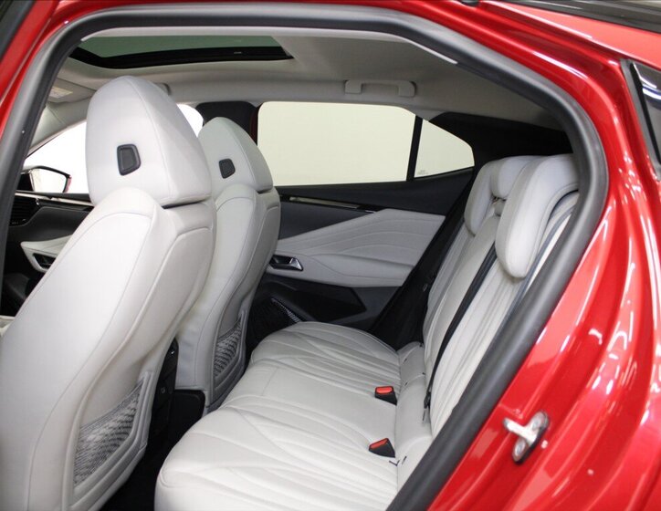 DS Automobiles DS4 SUV / Terénní 1,6 l 165 kw