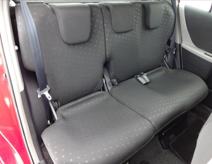 Toyota Yaris Hatchback 998,0 51 kw