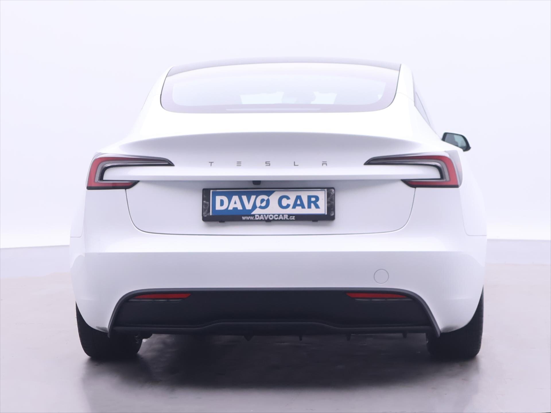 Tesla Model 3 Sedan / Limuzína 0,0 208 kw