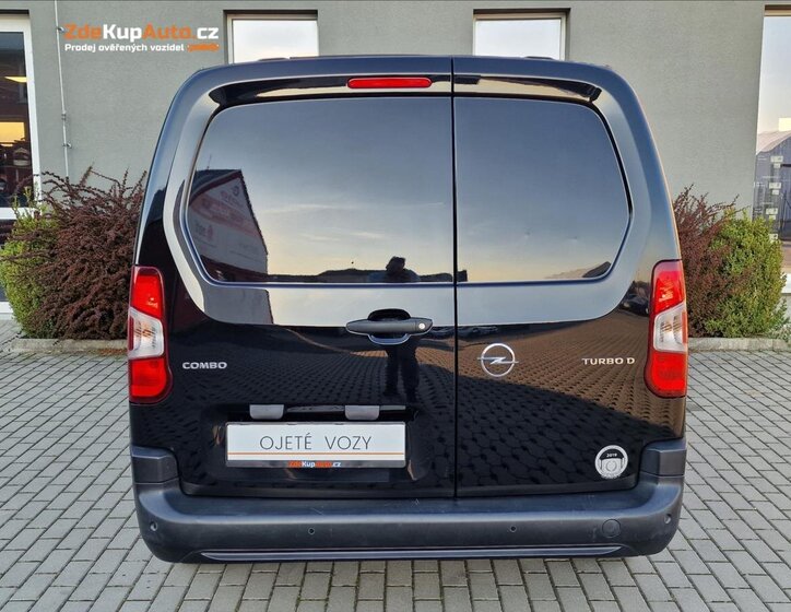 Opel Combo Skříň 1,5 l 75 kw