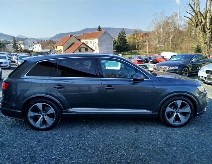 Audi Q7 SUV / Terénní 3,0 l 200 kw