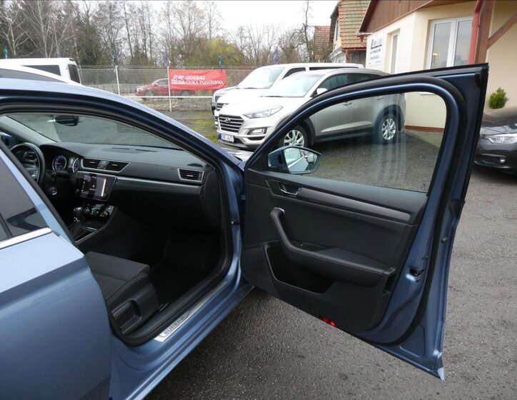 Škoda Superb Kombi 1,4 l 160 kw