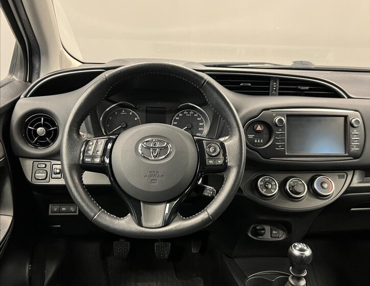 Toyota Yaris Kombi 1,5 l 82 kw