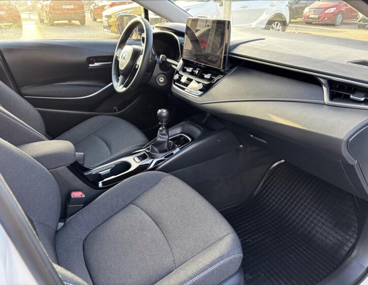 Toyota Corolla Sedan 1,5 l 92 kw